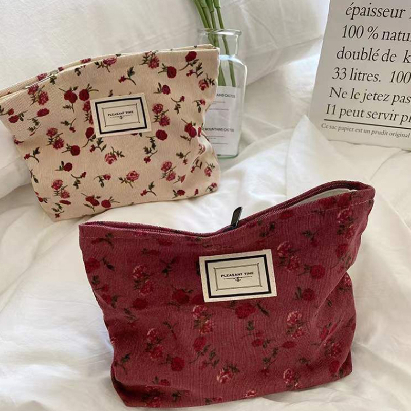 Pochette per cosmetici con fio - Korean Skincare Routine recensione e prezzo